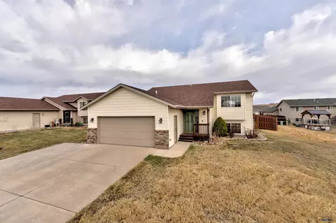 5008 Elmer St, Rapid City, SD 57703