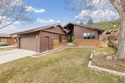 2493 Broadmoor Ct, Rapid City, SD 57702