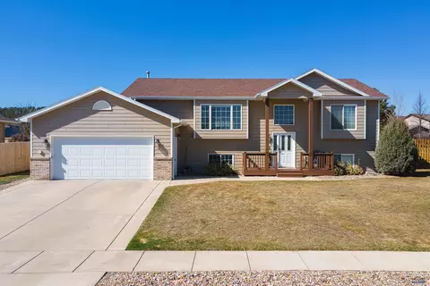 10217 Remington St, Summerset, SD 57718