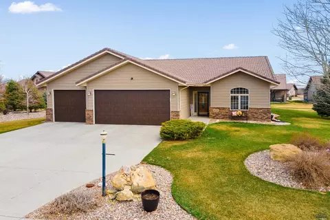 4250 Jolly Ln, Rapid City, SD 57703