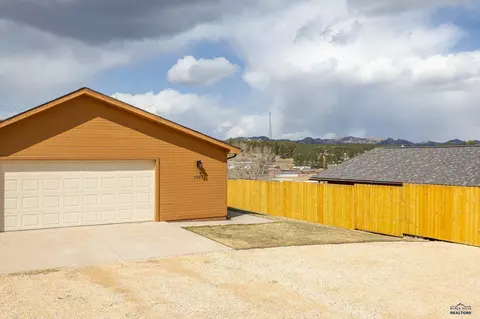 1027 Pine St, Custer, SD 57730 photo 28
