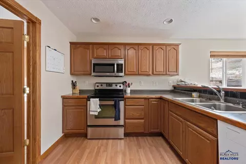 2427 Windmill Dr, Spearfish, SD 57783 photo 8