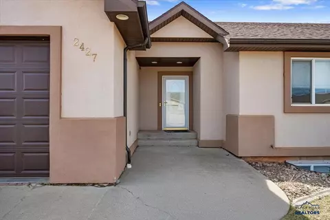 2427 Windmill Dr, Spearfish, SD 57783 photo 2