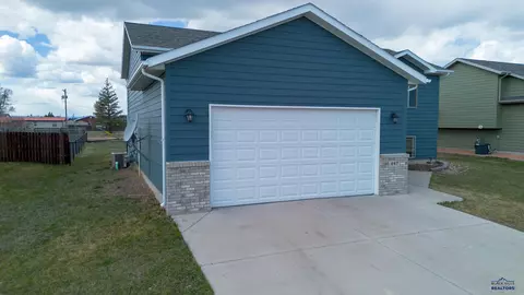447 Sovereignty Ln, Box Elder, SD 57719 photo 3