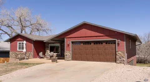 2412 Cameron Dr, Rapid City, SD 57702