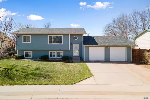 6001 Northdale Dr, Black Hawk, SD 57718