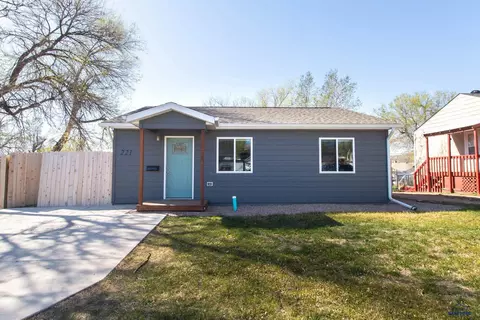 221 E St Francis, Rapid City, SD 57701
