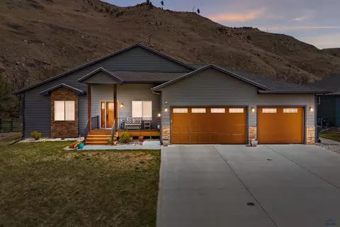 14358 Wolf Creek Ct, Summerset, SD 57769 photo 4