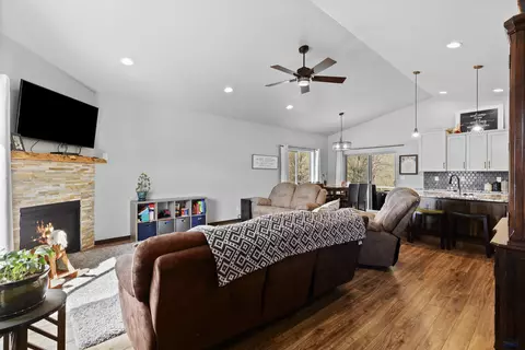14358 Wolf Creek Ct, Summerset, SD 57769 photo 5