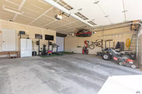 14358 Wolf Creek Ct, Summerset, SD 57769 photo 36
