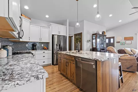 14358 Wolf Creek Ct, Summerset, SD 57769 photo 11