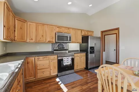 375 Big Badger Dr, Box Elder, SD 57719 photo 8