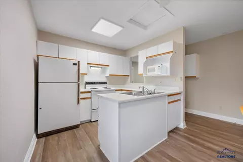 835 N 10th St, Spearfish, SD 57783 photo 6