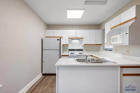 835 N 10th St, Spearfish, SD 57783 photo 7