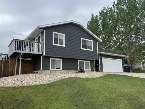 4906 Hansen Ln, Rapid City, SD 57703