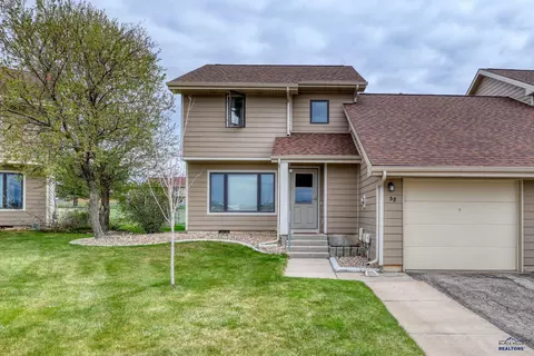 5 Statesboro # B, Belle Fourche, SD 57717