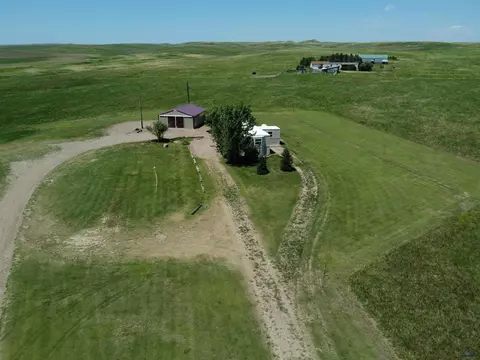 24571 E Prairie View Rd, Hermosa, SD 57744