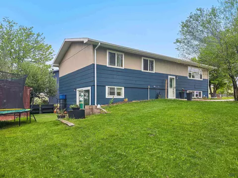 3715 Lawrence Dr, Rapid City, SD 57701