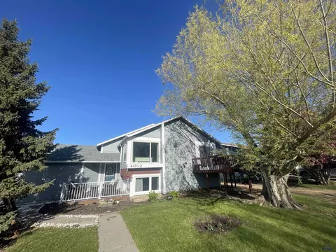4002 Wisconsin Ave, Rapid City, SD 57701