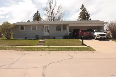 800 Stanley, Belle Fourche, SD 57717 photo 1
