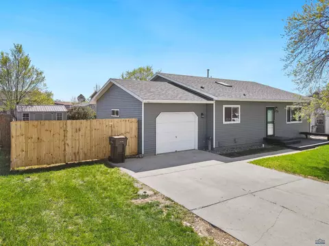 2430 Sprucewood, Rapid City, SD 57703