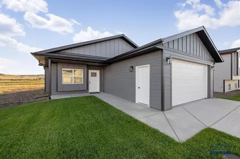 Exterior - 905 Bennington Dr, Box Elder, SD 57719 photo 2 of 4