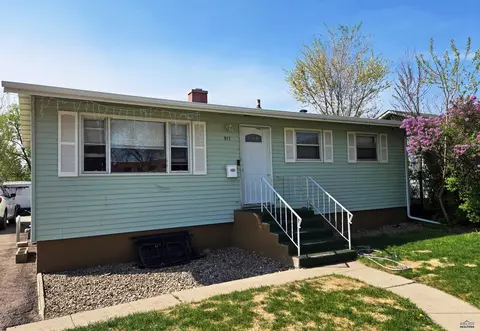 917 Anamosa, Rapid City, SD 57701