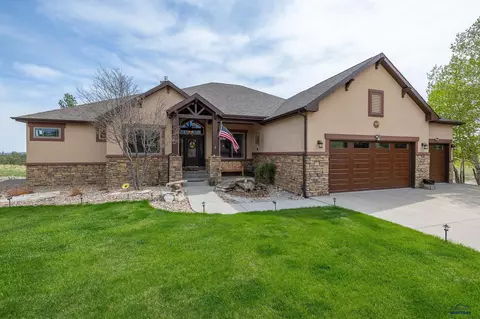 12599 Pine Shadows Rd, Hot Springs, SD 57747