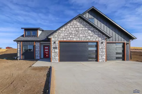 24035 Bridle Ridge Rd, Rapid City, SD 57701