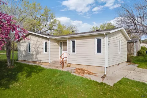 1515 N 7th, Rapid City, SD 57701