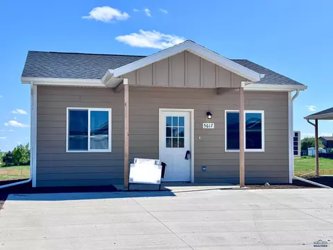 5617 Bridge Dr, Rapid City, SD 57703