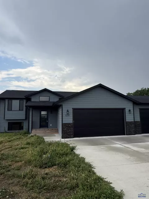 639 Eagle Ct, Box Elder, SD 57719 photo 2