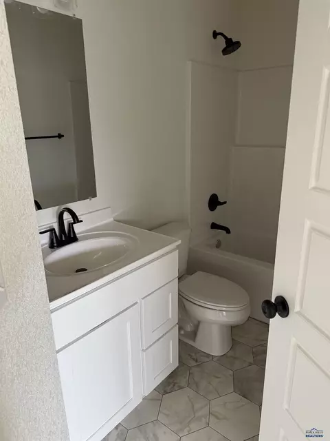 639 Eagle Ct, Box Elder, SD 57719 photo 15