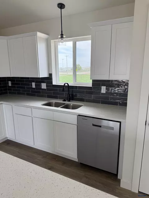 639 Eagle Ct, Box Elder, SD 57719 photo 4