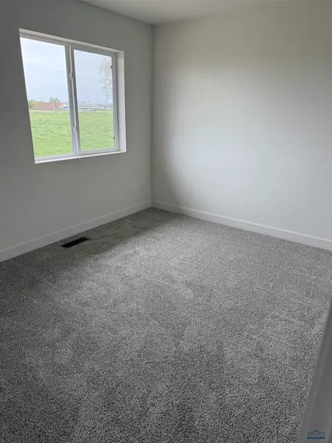 639 Eagle Ct, Box Elder, SD 57719 photo 17