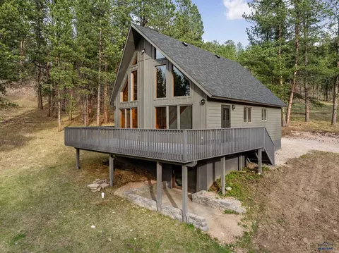 12087 Kaubisch Ranch Rd, Hill City, SD 57745