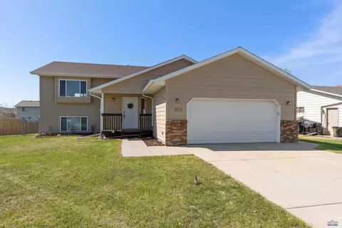 573 Plover Dr, Box Elder, SD 57719 photo 2