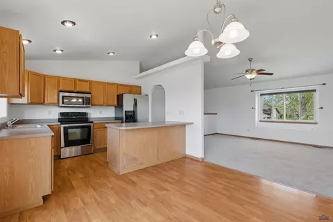 573 Plover Dr, Box Elder, SD 57719 photo 11