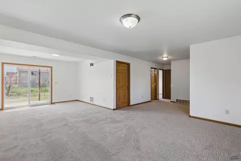 573 Plover Dr, Box Elder, SD 57719 photo 28