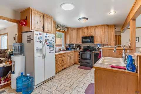 2030 12th Ave, Belle Fourche, SD 57717 photo 9