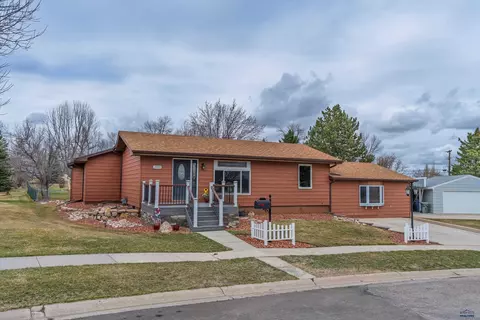 2030 12th Ave, Belle Fourche, SD 57717 photo 1