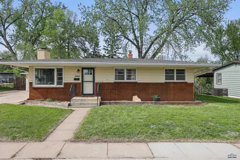 3808 W St Louis, Rapid City, SD 57702
