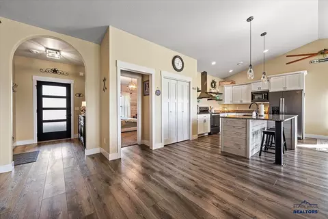 8009 Brooks Loop, Spearfish, SD 57783 photo 4