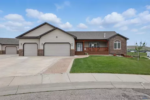 960 Nicole St, Rapid City, SD 57701