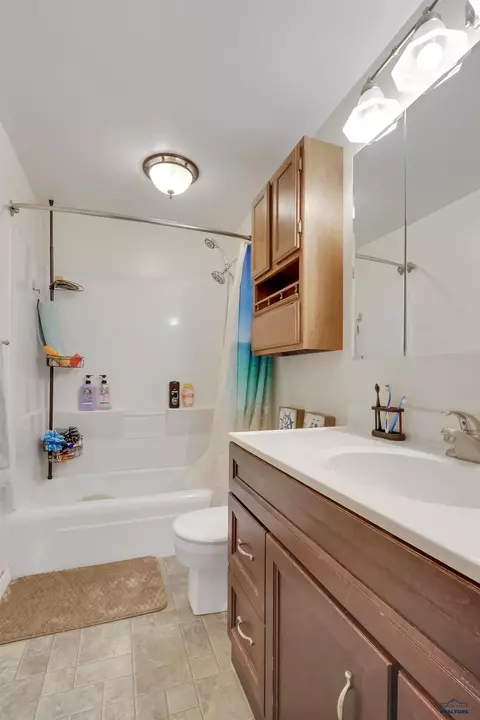 712 Stanley, Belle Fourche, SD 57717 photo 19