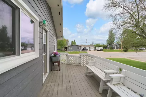 712 Stanley, Belle Fourche, SD 57717 photo 28
