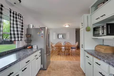 712 Stanley, Belle Fourche, SD 57717 photo 11