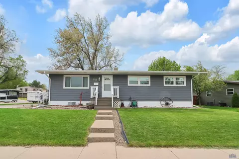 712 Stanley, Belle Fourche, SD 57717