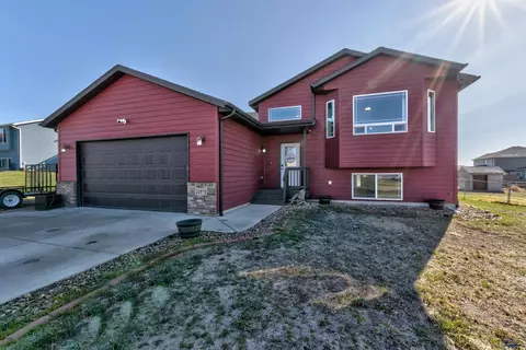 22970 Candlelight Dr, Rapid City, SD 57703