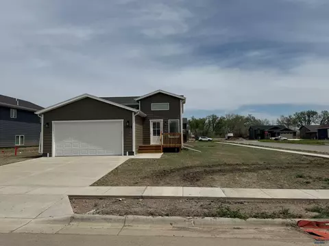 3994 Magnum Ct, Rapid City, SD 57703